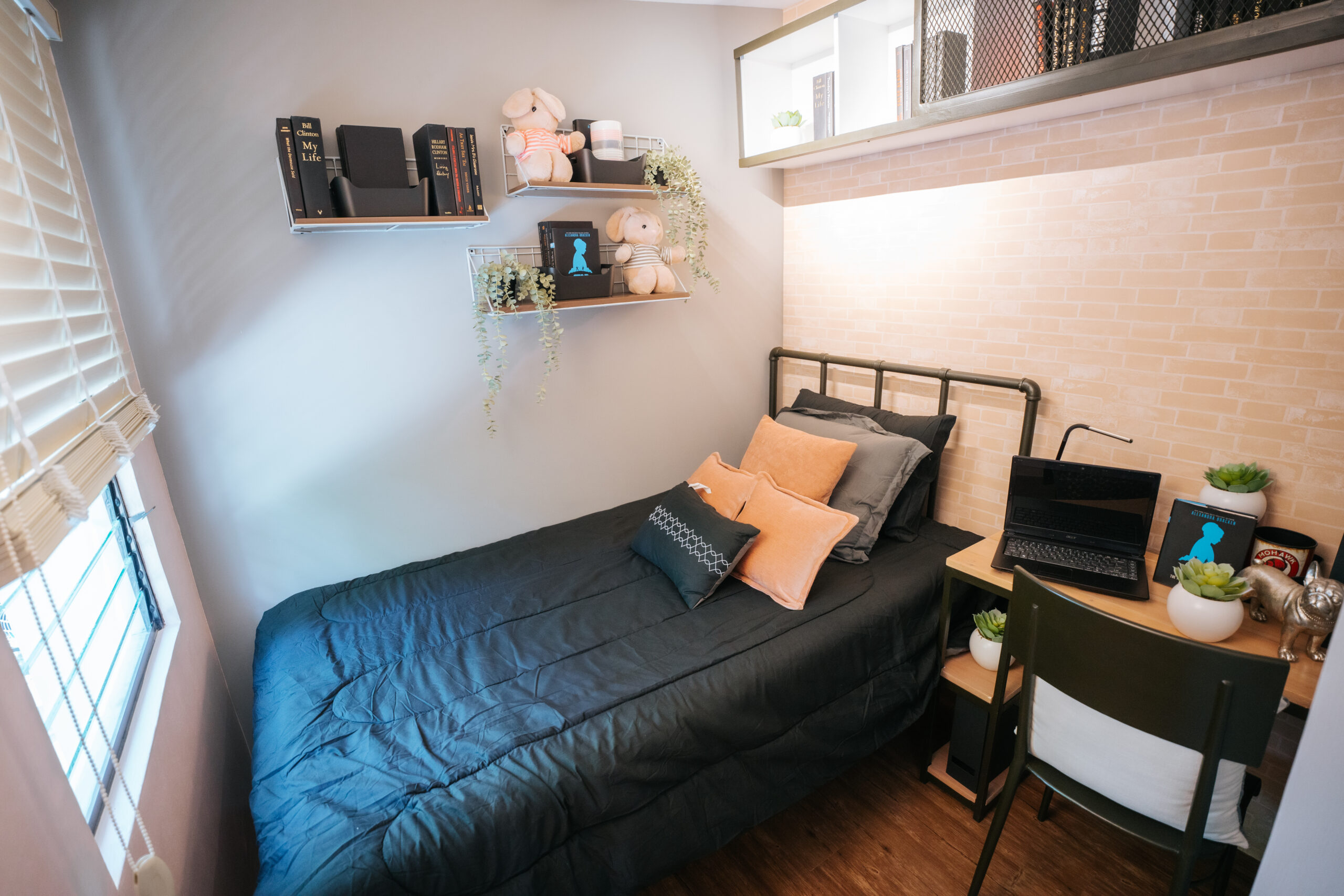 Calista Mid Interior 1