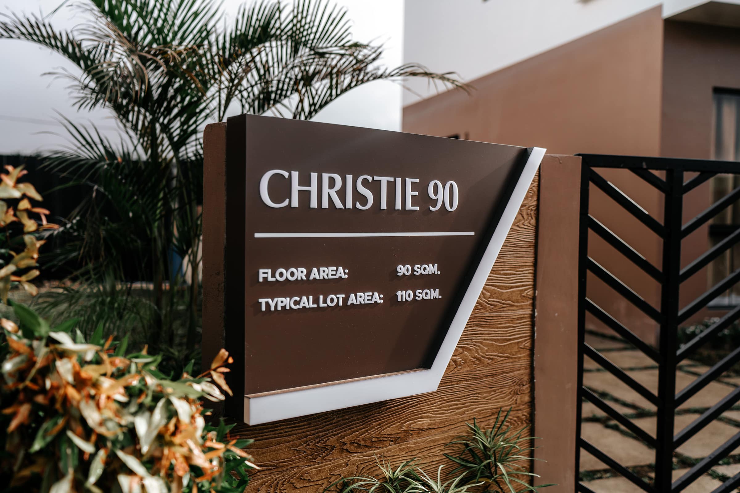 Christie-90-exterior-2